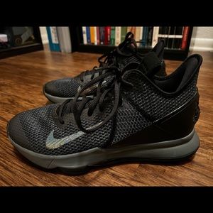 Nike Lebron Witness IV Basketball Black Iron Grey
